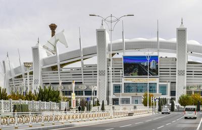 Cunoscuții vloggeri români au ajuns la câțiva pași de stadionul INTERZIS din cel mai misterios oraș al lumii: „Teoretic, trebuia să îl vizităm... nu se poate”