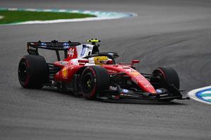 Ferrari, strategie diferită față de rivali în MP din Singapore » McLaren, Mercedes și Red Bull vin cu noutăți