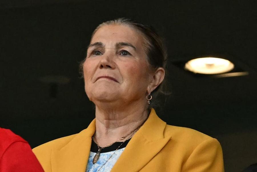 Maria Dolores dos Santos Aveiro, mama lui Cristiano Ronaldo Acum vorbește mama lui Cristiano » „Fiul meu putea pleca pe ușa din față, dar a ieșit pe cea din dos. Dumnezeu se va ocupa”