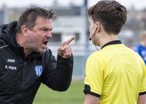 Antrenorul unei echipe de juniori a amenințat cu moartea un arbitru de doar 15 ani: „Te-aș fi omorât!”