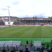 Corvinul - Voluntari se joacă la Petroșani / FOTO: Captură TV @Prima Sport 1