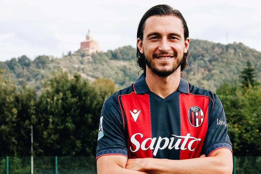 Matteo Darmian a fost prezentat oficial la Bologna/ Foto: Instagram Fotbalistul lui Cristi Chivu a refuzat un rol administrativ la Inter și a semnat cu o altă echipă din Serie A