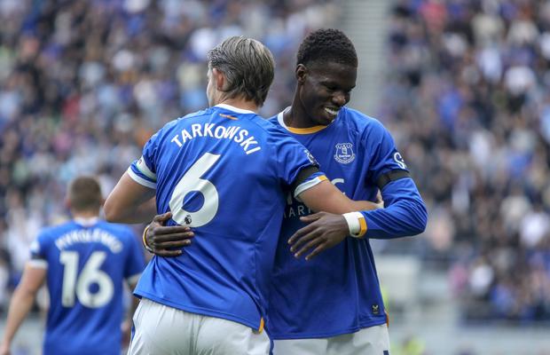 Au cumpărat clubul din Premier League pentru 500 de milioane de euro, iar acum vor să-l vândă