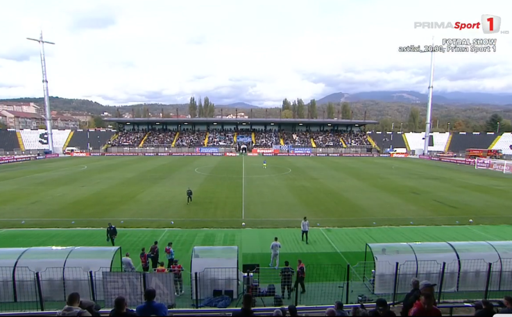 Corvinul - Voluntari se joacă la Petroșani / FOTO: Captură TV @Prima Sport 1