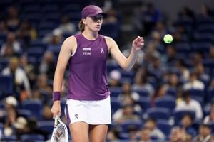 Iga Swiatek și Elina Svitolina, eliminate în „sferturile” turneului de la Beijing