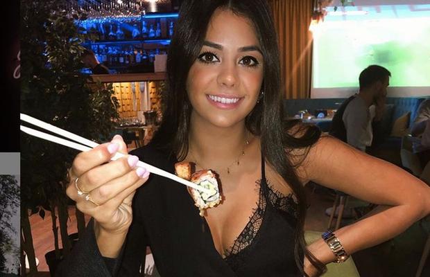 FOTO Partenera lui Juan Camara a venit în România după iubitul ei: „Suntem foarte fericiți la București” » Cum arată prietena fostului jucător de la Barcelona