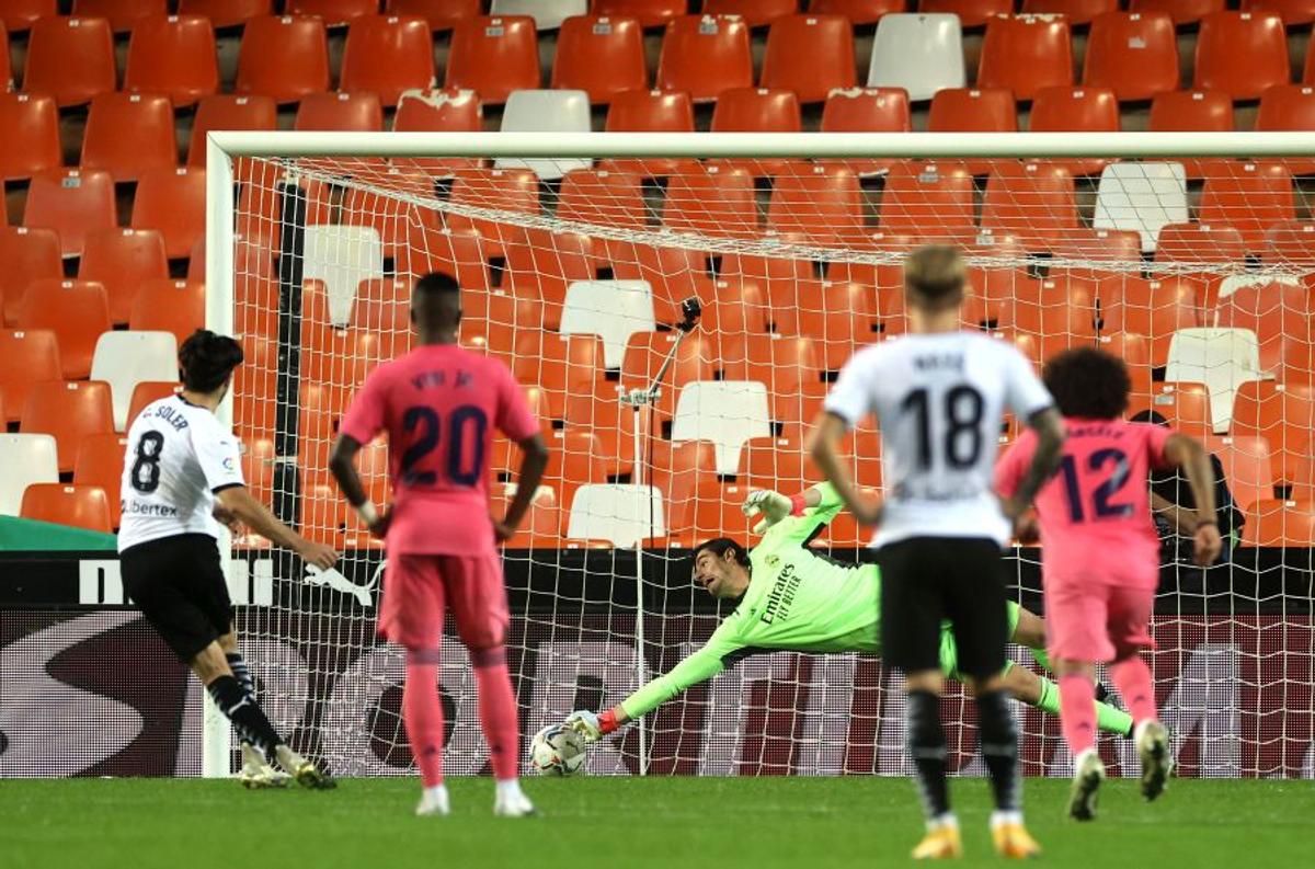 VALENCIA - REAL MADRID 4-1 » Real Madrid, răpusă de Carlos Soler și VAR!