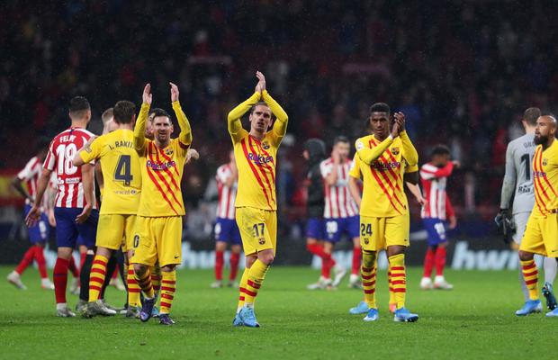 Inter pregătește o nouă ofertă! Cine este jucătorul Barcelonei dorit cu insistență în Serie A