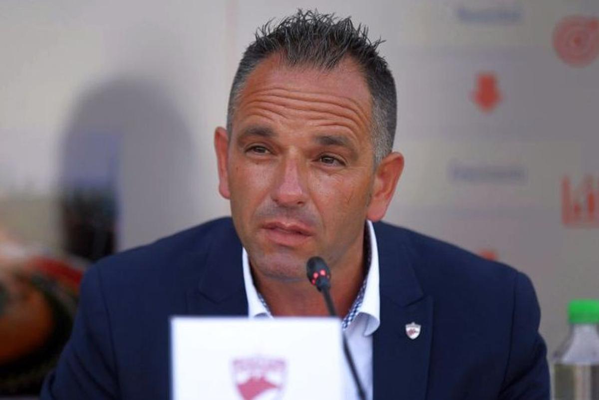 DINAMO. Fanii acționari din PCH, poezie pentru Cortacero: „La club n-avem nici de-o pâine, Pablo ne răspunde: «Mâine!»”