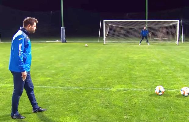 VIDEO Adrian Mutu, demonstrație de măiestrie la antrenamentul echipei naționale! Provocare inedită cu Andrei Vlad și Aioani