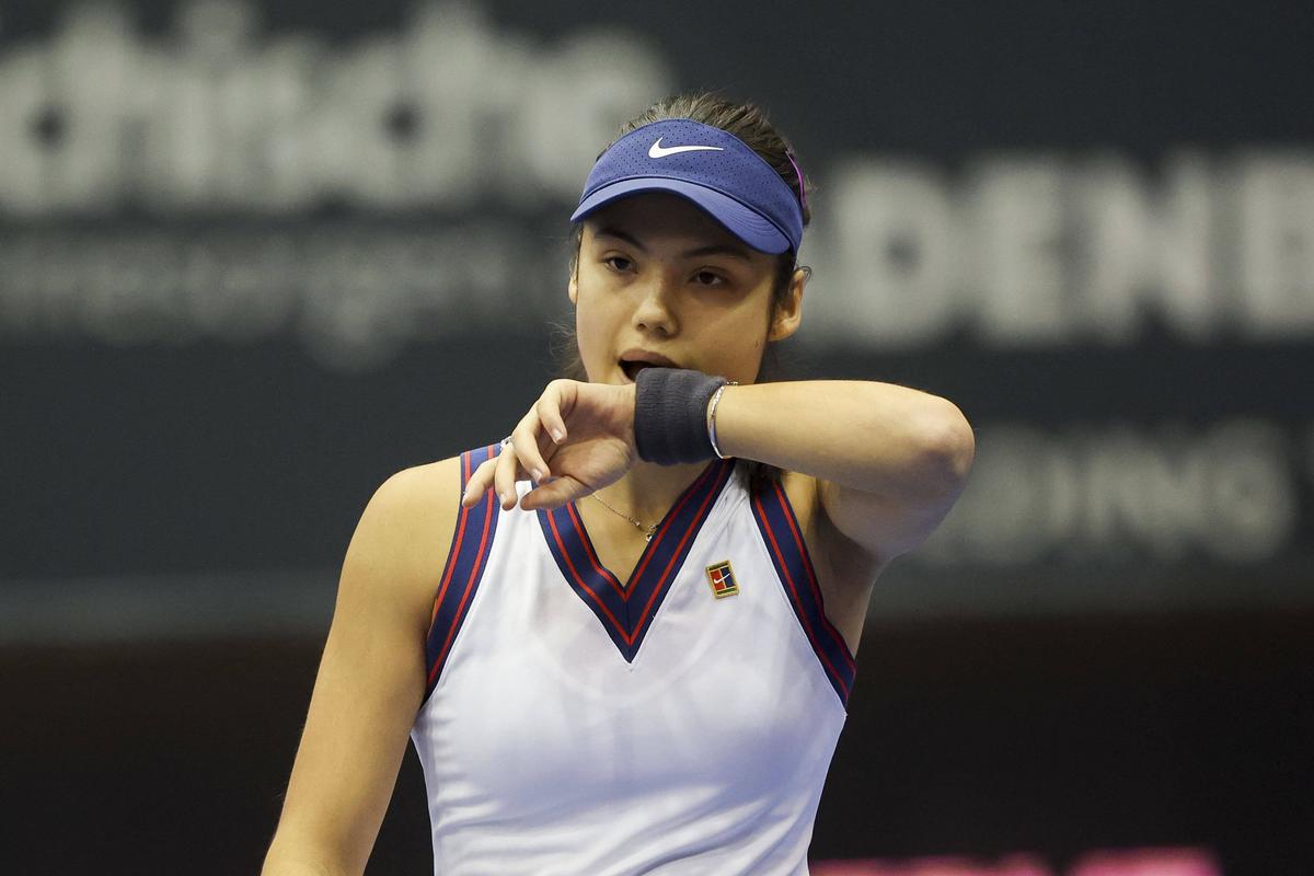 Emma Răducanu - Xinyu Wang, optimi WTA Linz // FOTO: Imago