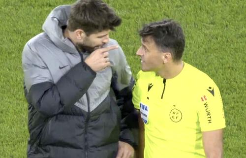Gerard Pique și Gil Manzano