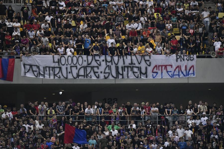 Fanii lui FCSB sunt convinși că FCSB este Steaua (foto: Cristi Preda/GSP) Steaua «e» niciuna