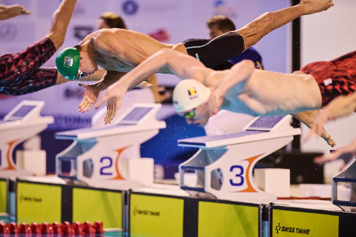 David Popovici, primul loc în finala de la 100 m liber la Campionatele Naționale în bazin scurt. E din nou campion național!
