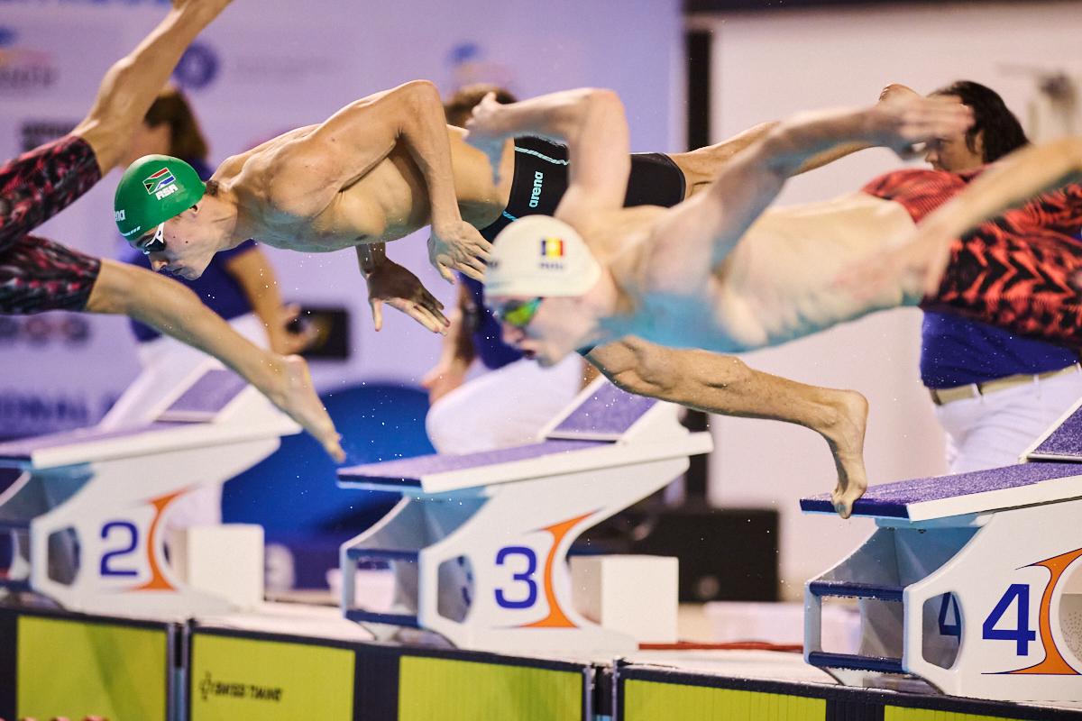 FOTO David Popovici, primul loc în finala de la 100m liber la Campionatele Naționale în bazin scurt
