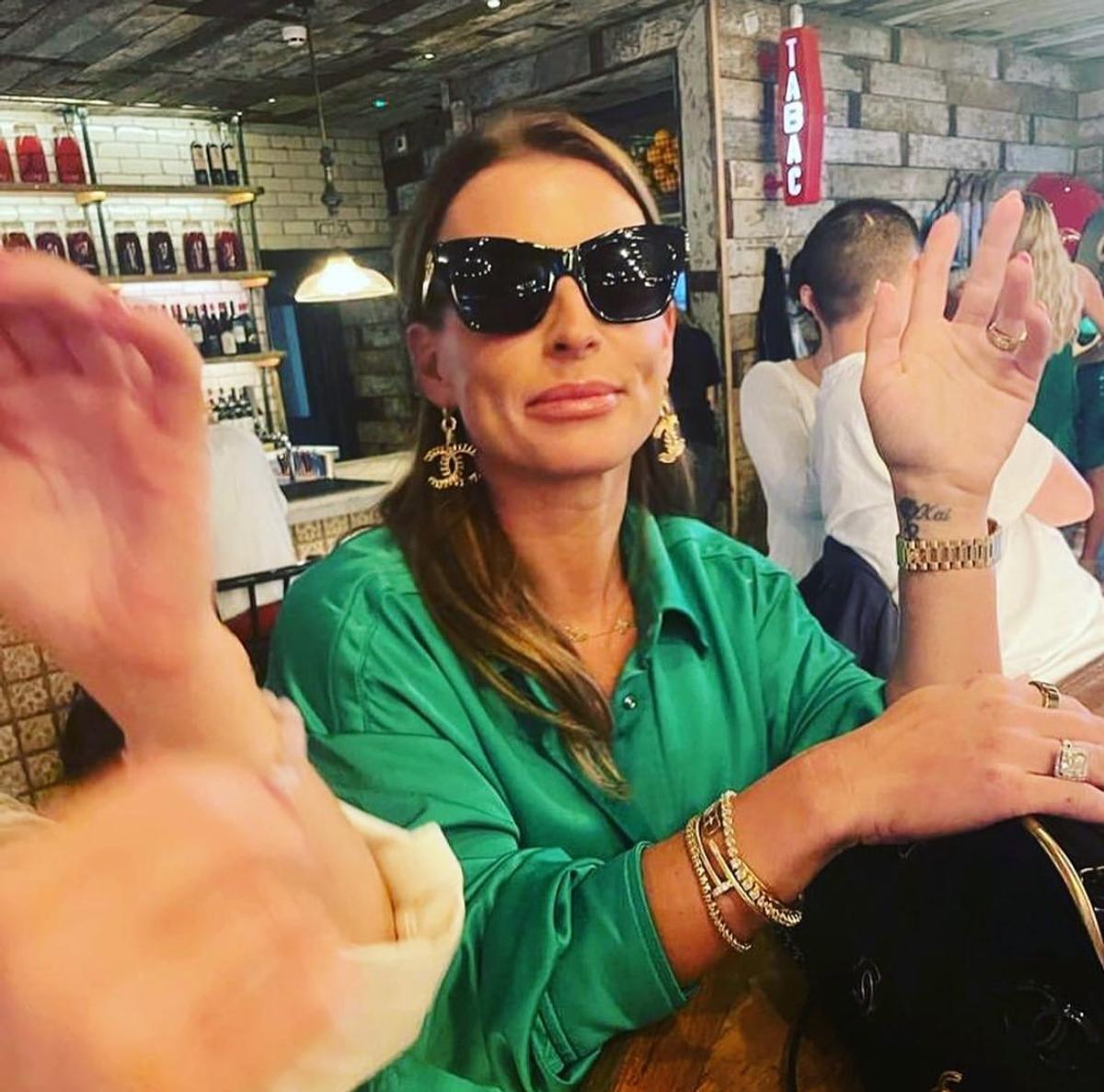 Scandal în Anglia! Rooney s-a dus în camera animatoarelor dintr-un night club, dar a adormit amețit de băutură