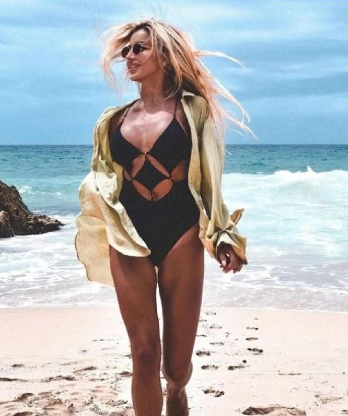 Atacantul cerut la naționala României are cea mai sexy susținătoare! Nu lipsește de la niciun meci