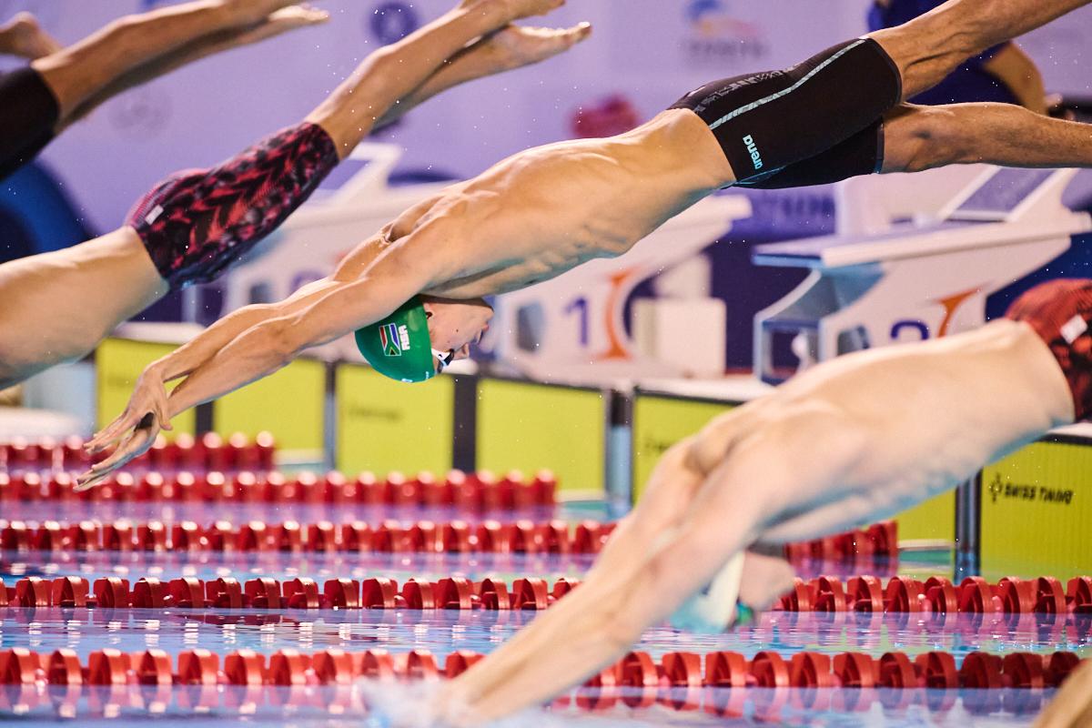David Popovici, primul loc în finala de la 100 m liber la Campionatele Naționale în bazin scurt. E din nou campion național!