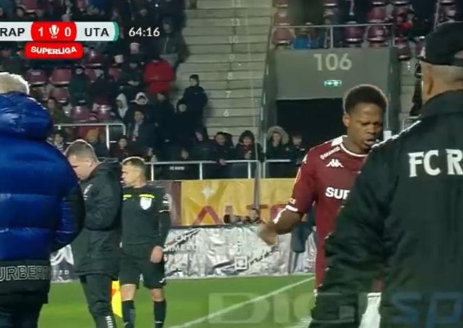Jucătorul transferat cu surle și trâmbițe la Rapid, nervos când a fost schimbat în meciul cu UTA » Gesturile făcute în spatele lui Șumudică