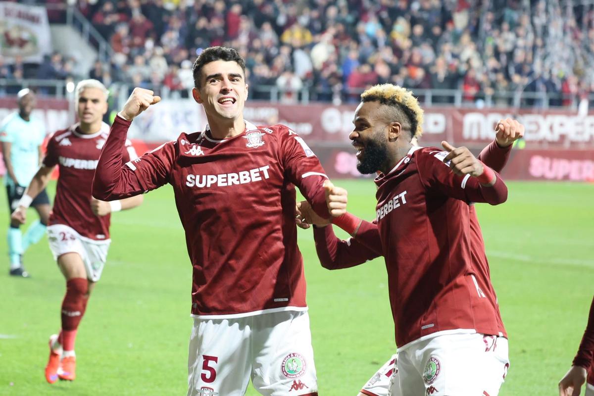Şumudică, prima reacţie după ce N'Jie a făcut scandal la schimbare: „Nu mă interesează cine e nemulțumit. E greu cu mine”