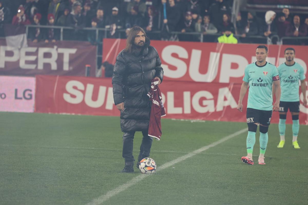 Ce i-a transmis Marius Șumudică lui Alex Pașcanu imediat după golul din Rapid - UTA: „Asta i-am cerut”