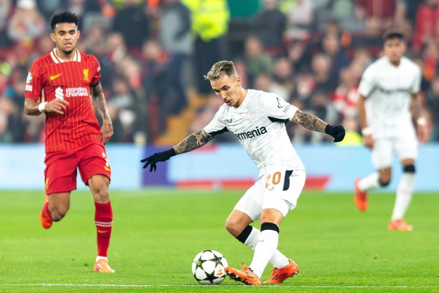 Alejandro Grimaldo e pe lista Barcelonei și pe a lui Atletico Barcelona și Atletico Madrid concurează pentru transferul internaționalului spaniol