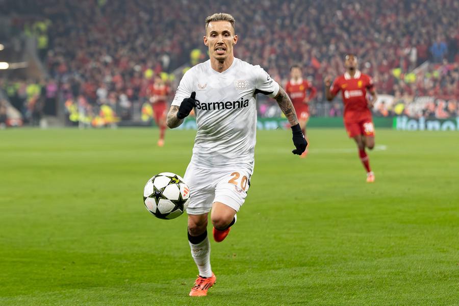 Alejandro Grimaldo, jucând pentru Bayer Leverkusen Atletico Madrid i-a luat fața Barcelonei și transferă fotbalistul din naționala Spaniei