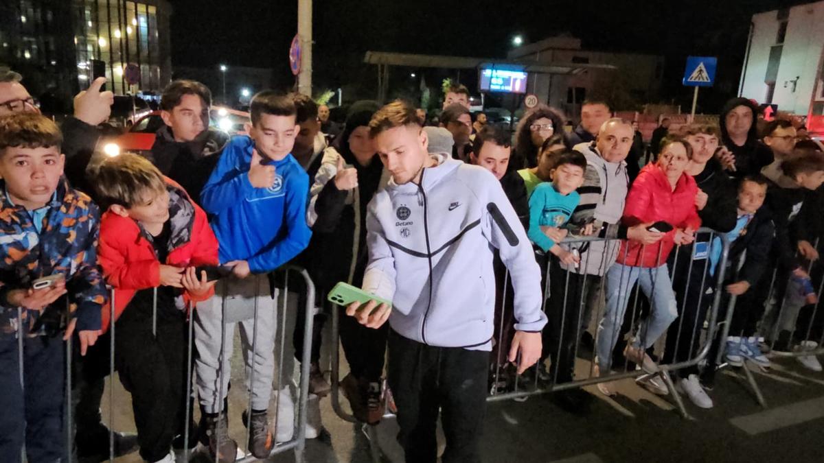 Ce s-a întâmplat la Sibiu după semieșecul lui FCSB: „Rămâi aici!” » Întâlnire emoționantă pentru titularul campioanei: „Ai grijă, mamă!”