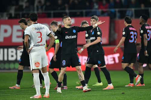 Daniel Bîrligea (centru) / FOTO: Cristi Preda (GSP.ro)