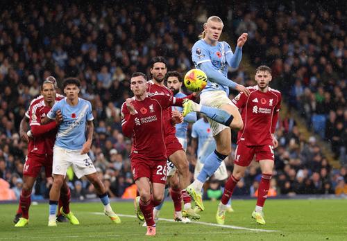 Fază din Manchester City - Liverpool, disputat în etapa #11 din Premier League // FOTO: Getty Images