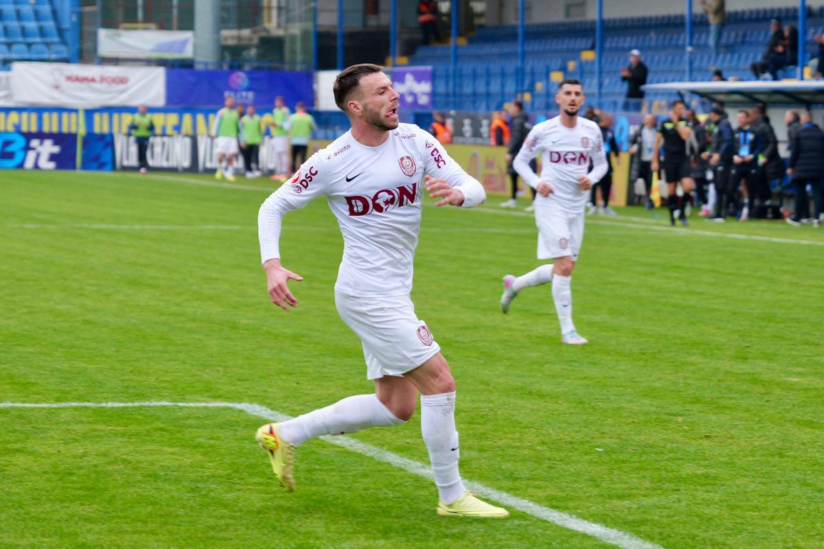 Cuvinte reprobabile aruncate în parcare, după Slobozia - CFR Cluj: „Băi bulangiule! Cine-s ăștia?” » LPF a văzut imaginile pe GSP și a reacționat imediat: „SUSPENDAT până la finalul sezonului regulat”