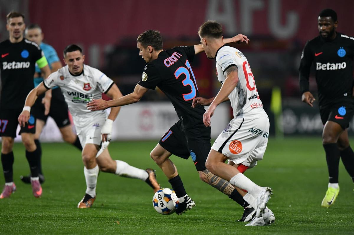 Panduru, șocat de ce a văzut în Hermannstadt - FCSB: „Inimaginabil! Ce se întâmplă?”