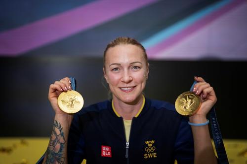 Sarah Sjostrom cu cele două medalii cucerite la Jocurile Olimpice de la Paris în 2024  FOTO Imago Iamges
