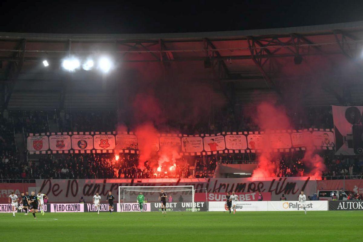 „De 10 ani rulăm cel mai frumos film!” » Scenografie aniversară la Hermannstadt - FCSB
