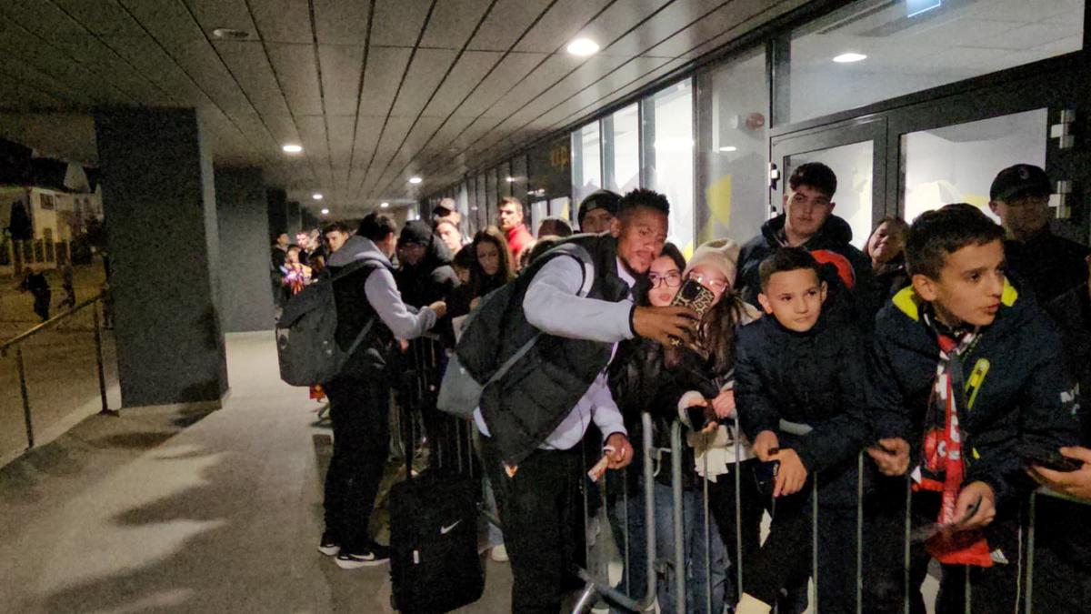 Ce s-a întâmplat la Sibiu după semieșecul lui FCSB: „Rămâi aici!” » Întâlnire emoționantă pentru titularul campioanei: „Ai grijă, mamă!”