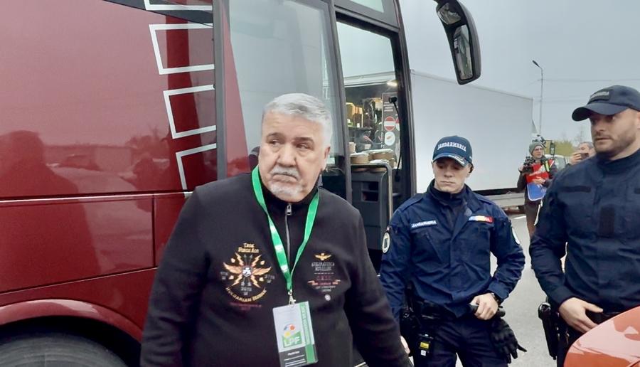 Ion Marin, observatorul LPF de la Slobozia - CFR Cluj Cuvinte reprobabile aruncate în parcare, după Slobozia - CFR Cluj: „Băi bulangiule! Cine-s ăștia?” » LPF a văzut imaginile pe GSP și a reacționat imediat: „SUSPENDAT până la finalul sezonului regulat”