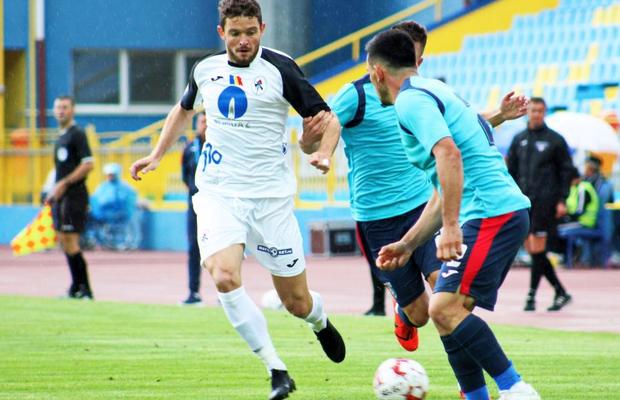 FCSB // Sergiu Buș, primul transfer al iernii? Atacantul dorit de Becali începe negocierile: „Da, nea Gigi, vin!”
