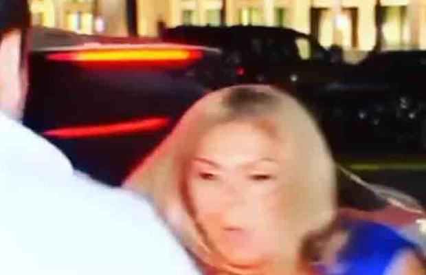 VIDEO Imagini șocante! O jurnalistă a fost lovită de o mașină în timp ce transmitea în direct la știri