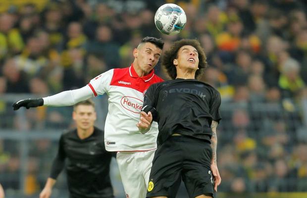 DORTMUND - SLAVIA PRAGA // Axel Witsel și-a spart fața în casă! Ratează meciul decisiv pentru „optimile” Ligii