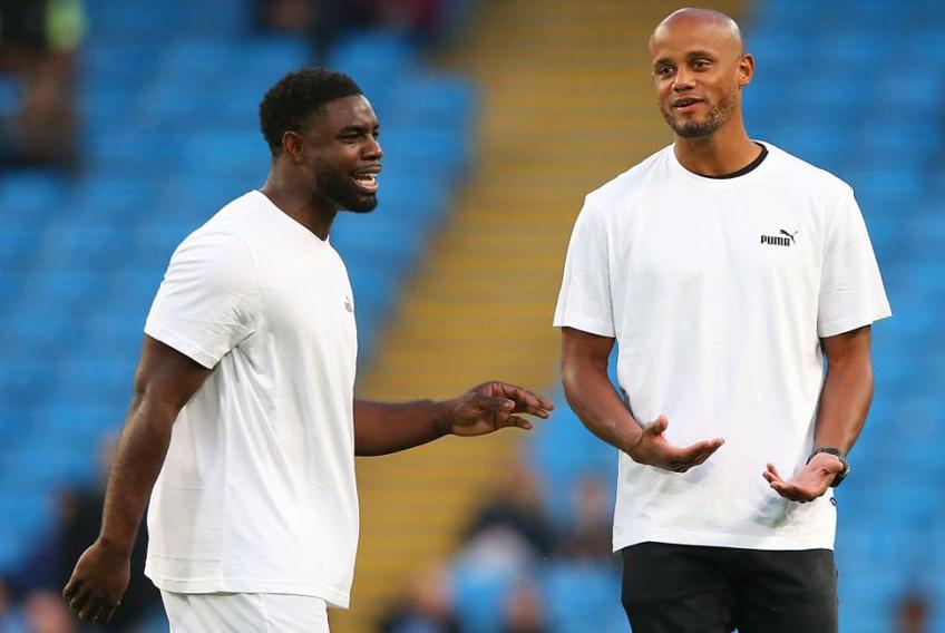 Richards (stânga), alături de Kompany // Getty