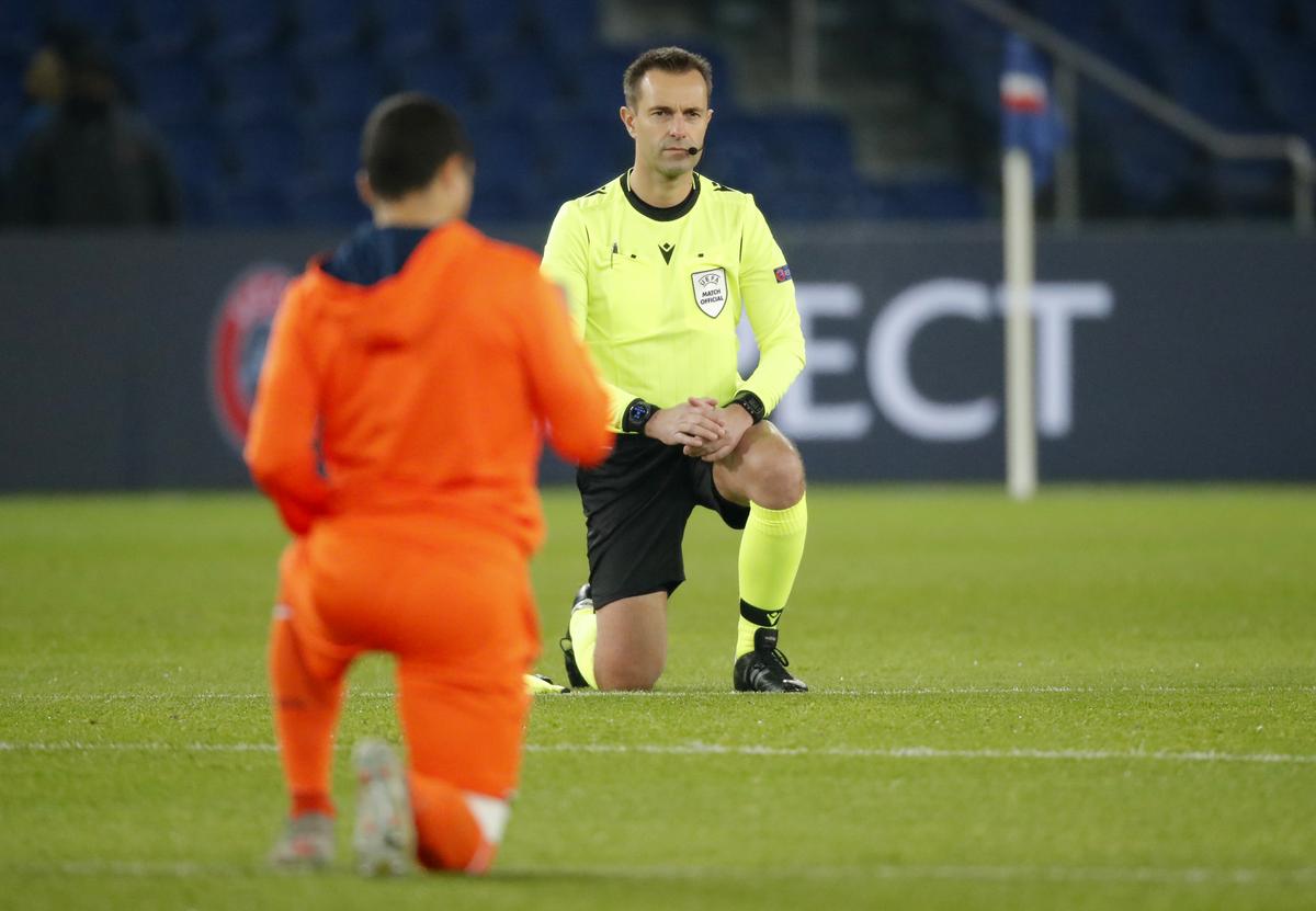 Încă un moment controversat în PSG - Bașakșehir! Ce era să pățească înlocuitorul lui Hațegan + I-a fost frică să arate „roșu”?