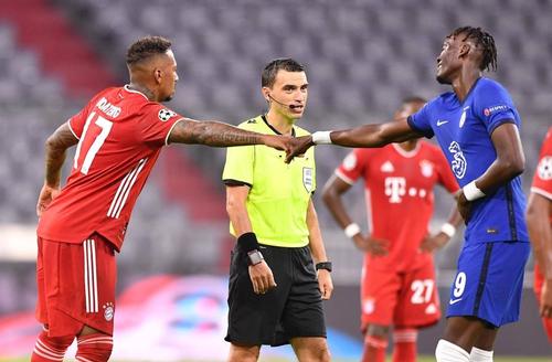 Ovidiu Hațegan, cel mai valoros arbitru român, se află într-o situație paradoxală: e delegat etapă de etapă în Champions League și competițiile echipelor naționale, dar lipsește des din Liga  1