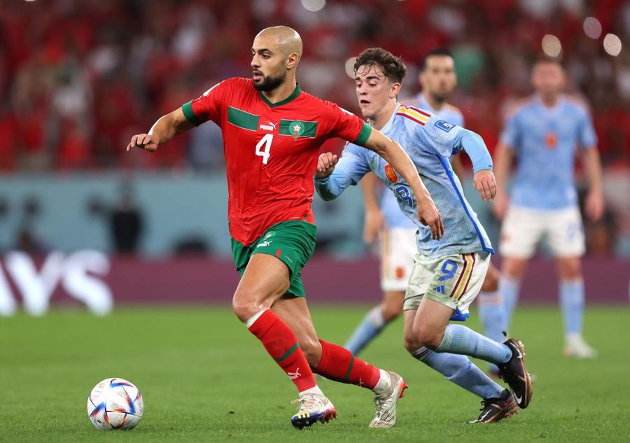 Sofyan Amrabat, la balon / Sursă foto: Guliver/Getty Images Gattuso s-a regăsit într-un fotbalist de la Mondial: „În sfârșit! Așa jucam eu la 27 de ani”