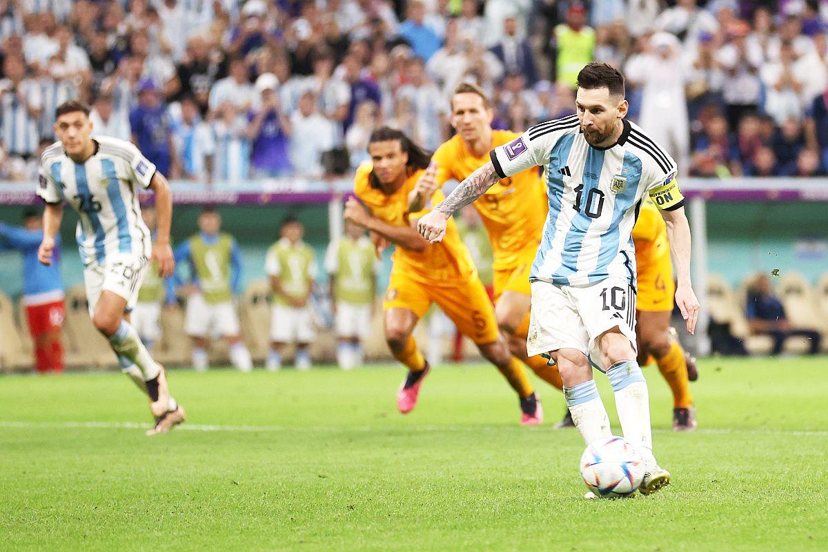 Scandal după Țările de Jos - Argentina! Messi, jigniri în direct către adversarul care venise să-i ceară socoteală: „La ce te uiți, prostule?”