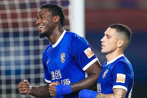 Nicolae Stanciu, alături de Marcao // foto: Instagram @ nicolaestanciu_7