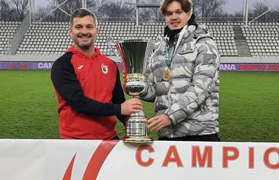 „Cătălin Hîldan înseamnă Dinamo!” » Moment special după ce „buldogii” au luat titlul la rugby: familia „Unicului Căpitan” s-a reunit pe gazon