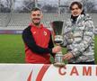 Cătălin Hîdan jr, nepotul regretatului Cătălin Hîldan, a coborât din tribune pentru a-și felicita tatăl, care e „secund” la echipa „buldogilor”