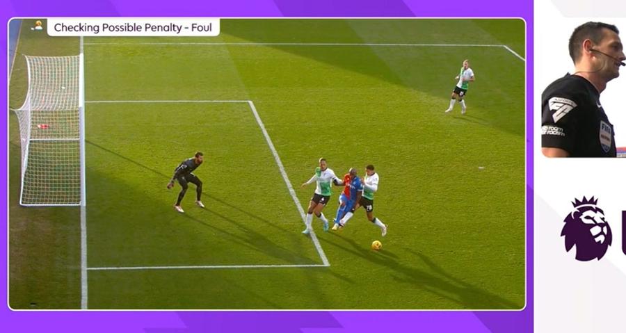 Faultul asupra lui Mateta Arbitrajul din Premier League lovește din nou » După câte minute s-a decis verificarea la VAR a unei faze în Crystal Palace - Liverpool