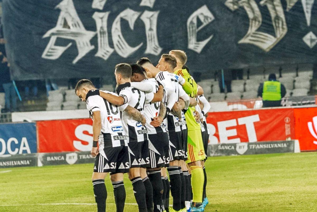 U Cluj - CFR Cluj 3-2! Studenție-poezie! „U” revine și câștigă un derby SPLENDID, Sabău e din nou lider în Superligă!