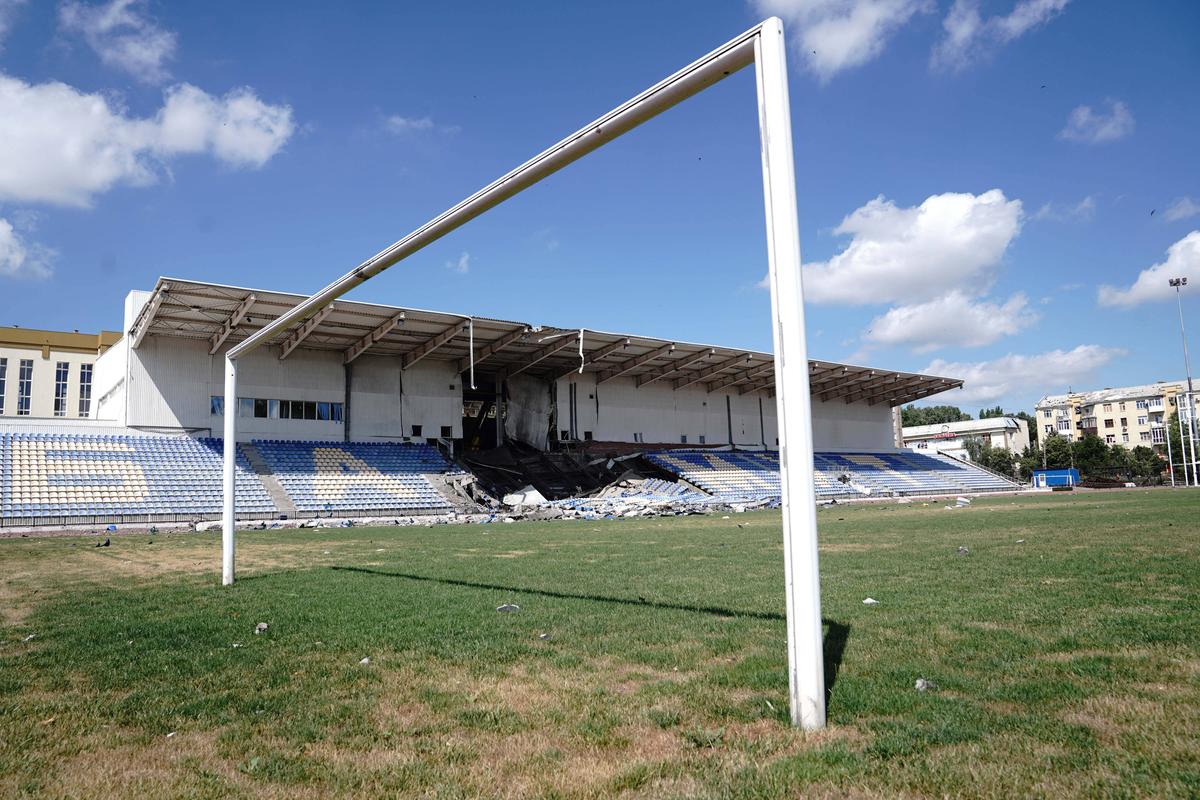 Stadioanele din Ucraina se degradează pe zi ce trece » Incredibil cum au ajuns să arate din cauza războiului declanșat de Rusia: 77 dintre ele au fost atinse de bombe și rachete!